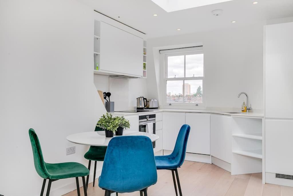 Modern 1 Bedroom Flat In Battersea Londen Buitenkant foto