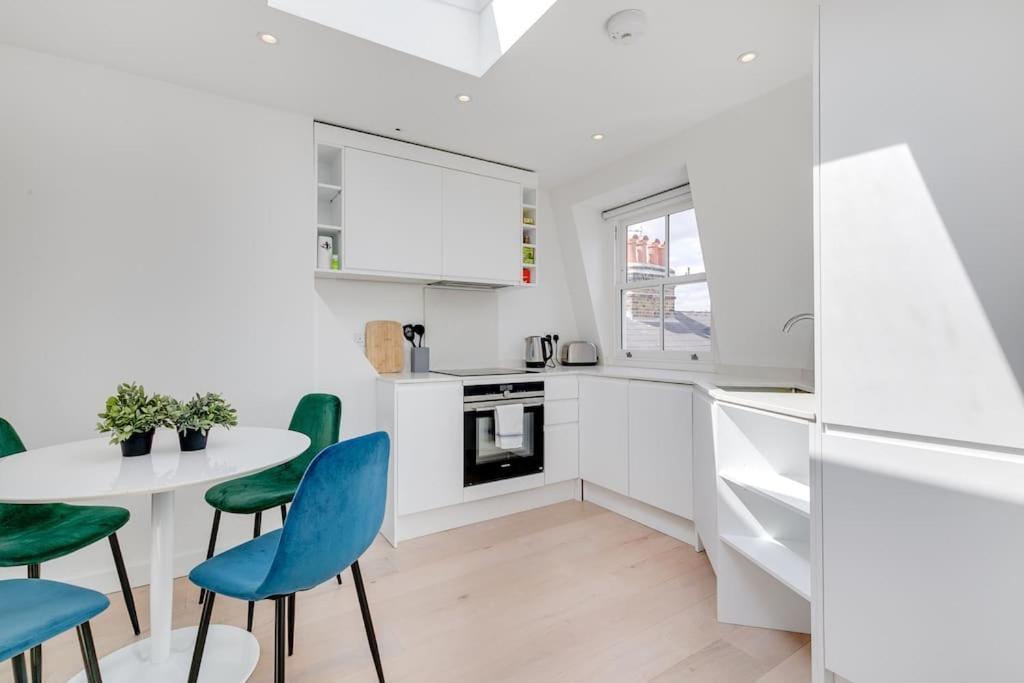Modern 1 Bedroom Flat In Battersea Londen Buitenkant foto